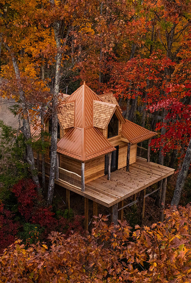 Hemlock Treehouse Waynesville, NC resort