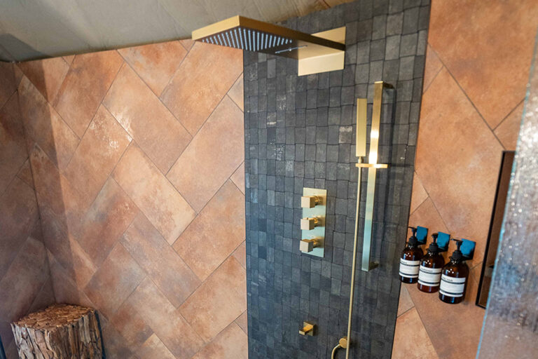 Waynesville, NC Glamping Tent Nuthatch Bathroom